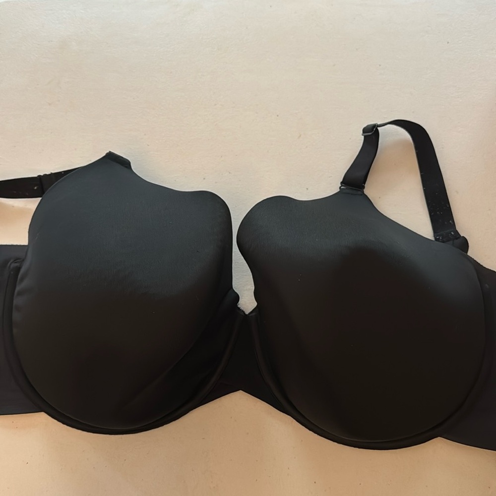 Cacique black size 42G bra